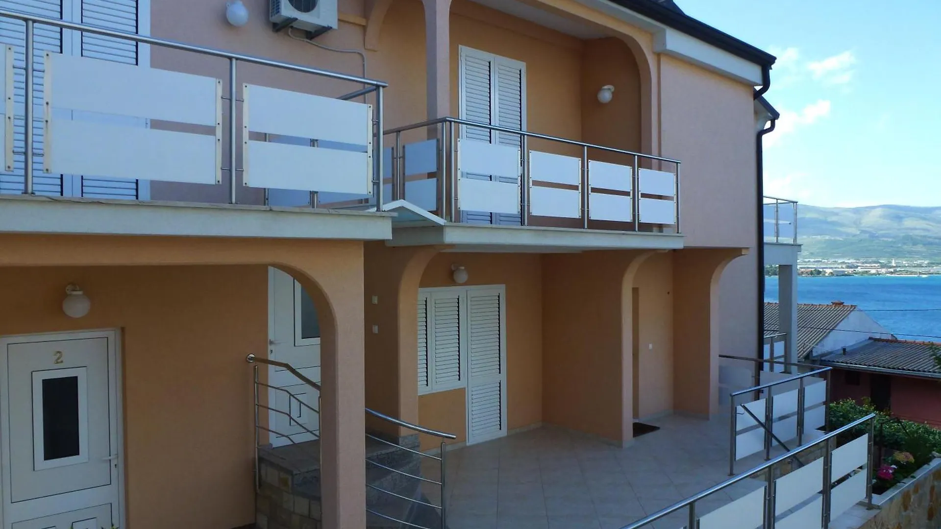 Villa Jelica, Ferienwohnung In Der Ersten Etage تروغير