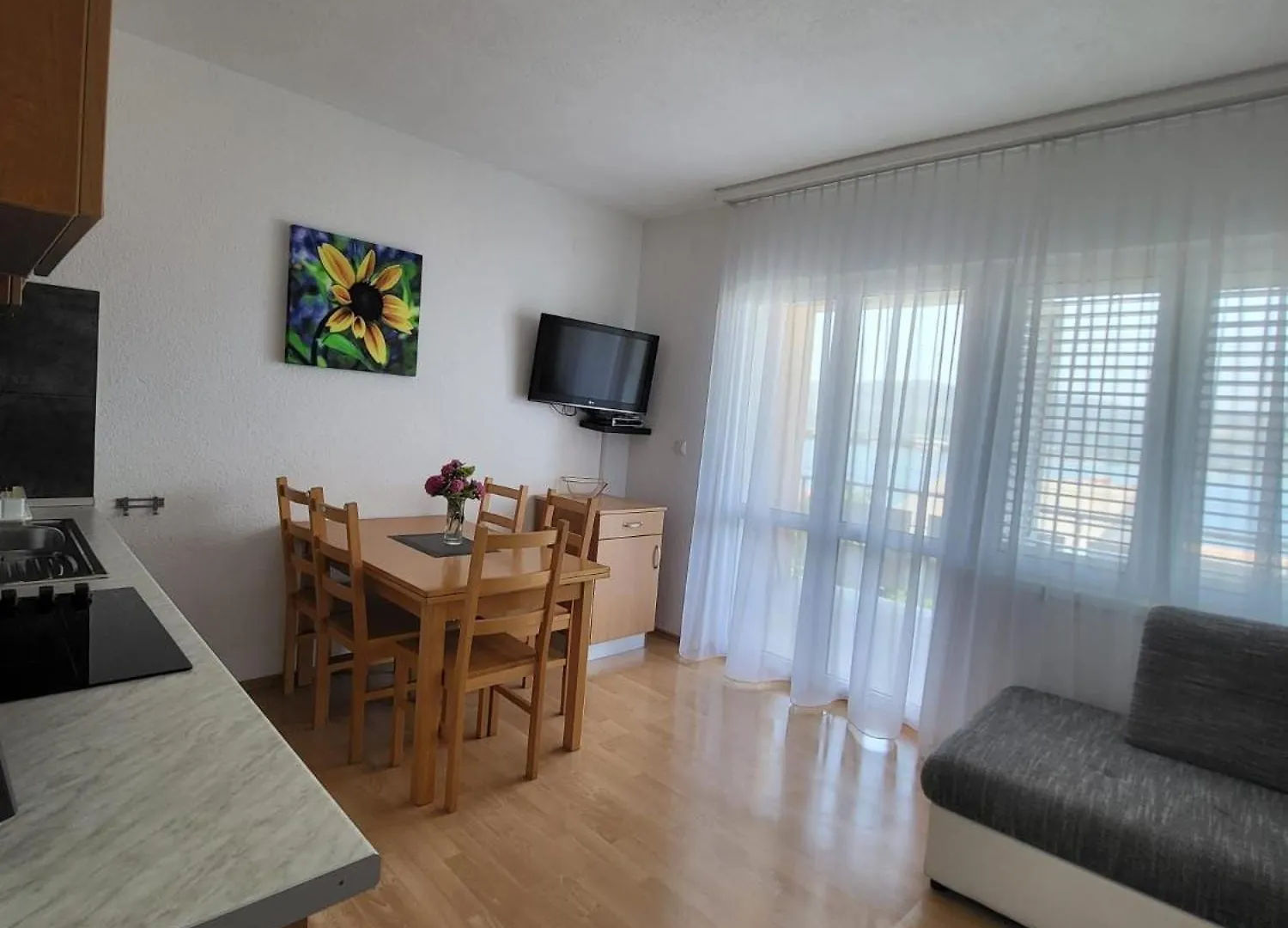 Villa Jelica, Ferienwohnung In Der Ersten Etage تروغير